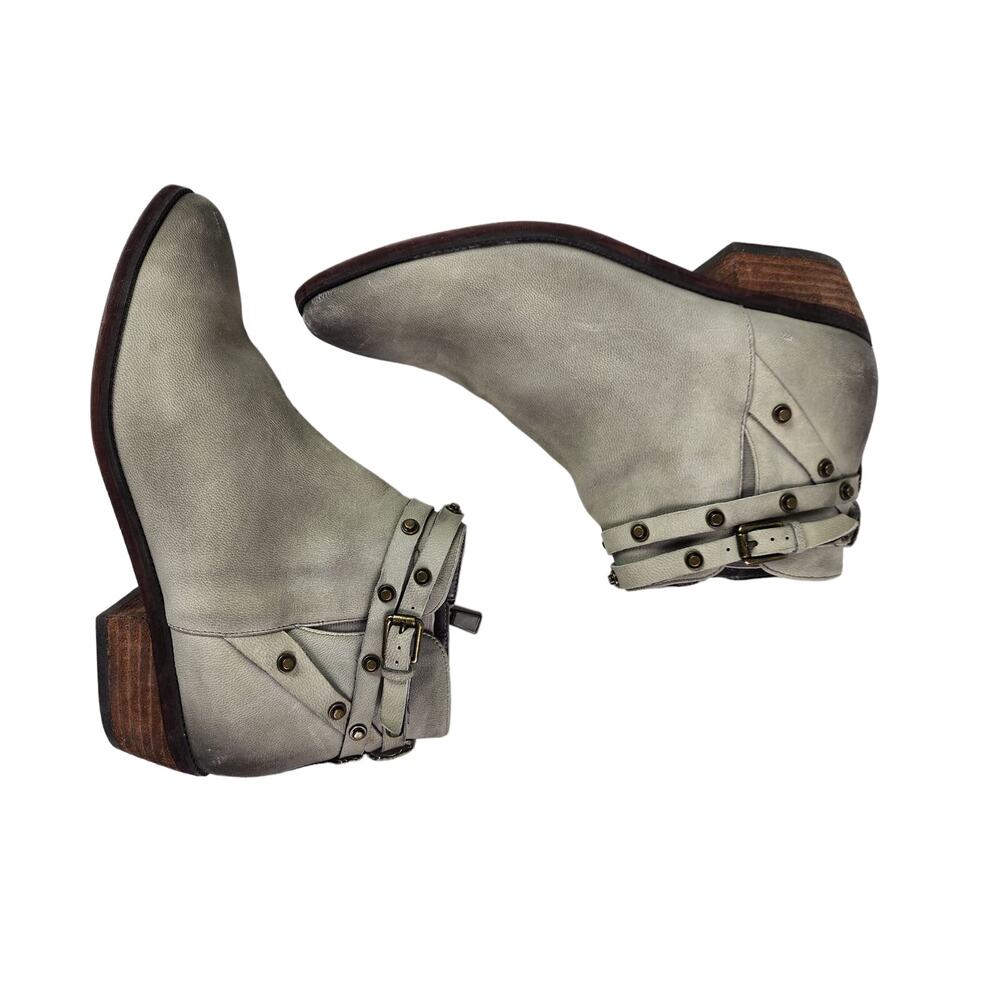 Halogen Gray Distressed Leather Studded Ankle Booties 10M Western Rustic Cabin